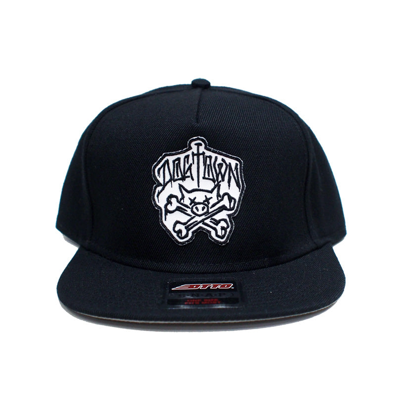 DOGTOWN　キャップ　"PIG & BONES PATCH SNAPBACK CAP"　(Black)