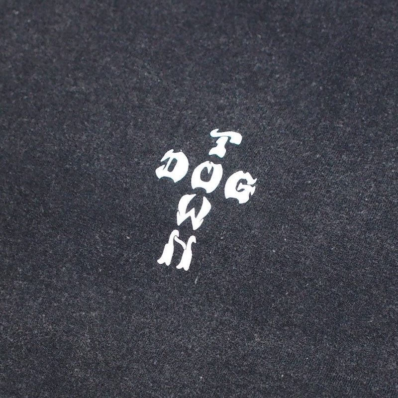 DOGTOWN クルースウェット "CROSS LOGO POWDER CREW SWEAT" (Black / White)