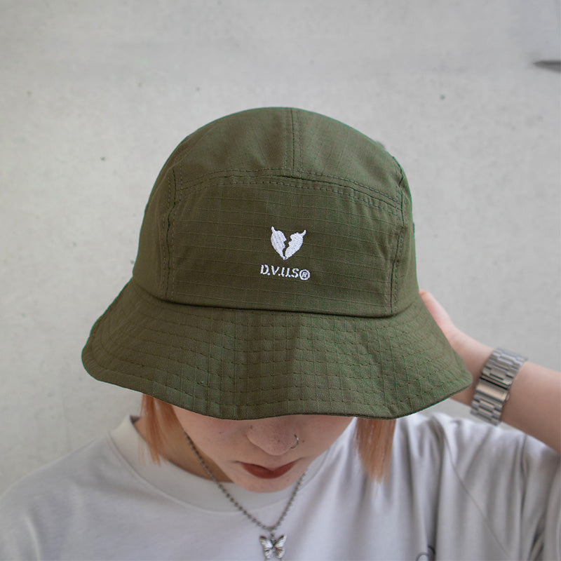 Deviluse　ハット　"HEARTACHES BUCKET HAT"　(Olive)