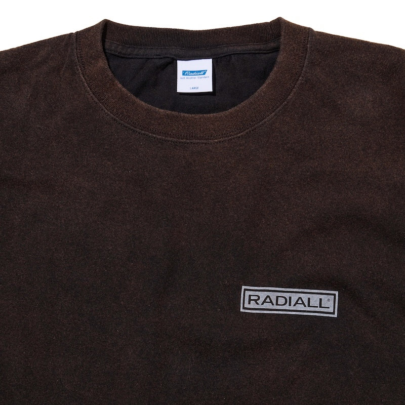 RADIALL L/STシャツ GUIDANCE CREW NECK T-SHIRT L/S ブラック フロントクローズアップ