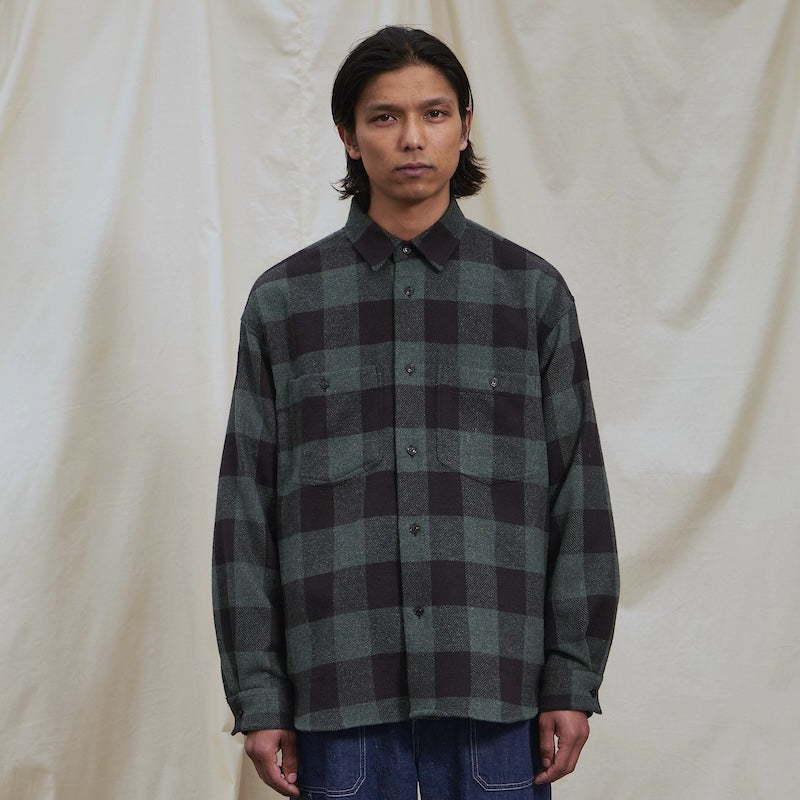 RADIALL L/Sシャツ FISHER REGULAR COLLARED SHIRT L/S グリーン 着用画像