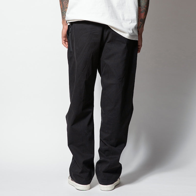 ROARK REVIVAL パンツ "TRAVEL PANTS 2.0 H/W TWILL ST 2TACS - RELAX TAPERED FIT" (Black)