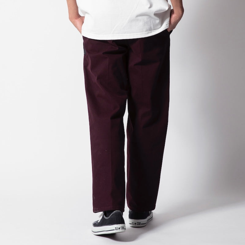 ROARK REVIVAL パンツ "TRAVEL PANT HW TWILL - RELAX" (Dark Burgundy)