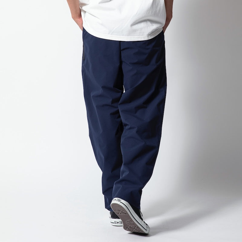 ROARK REVIVAL パンツ "TRAVEL PANT ROAMFREE - RELAX" (Navy)