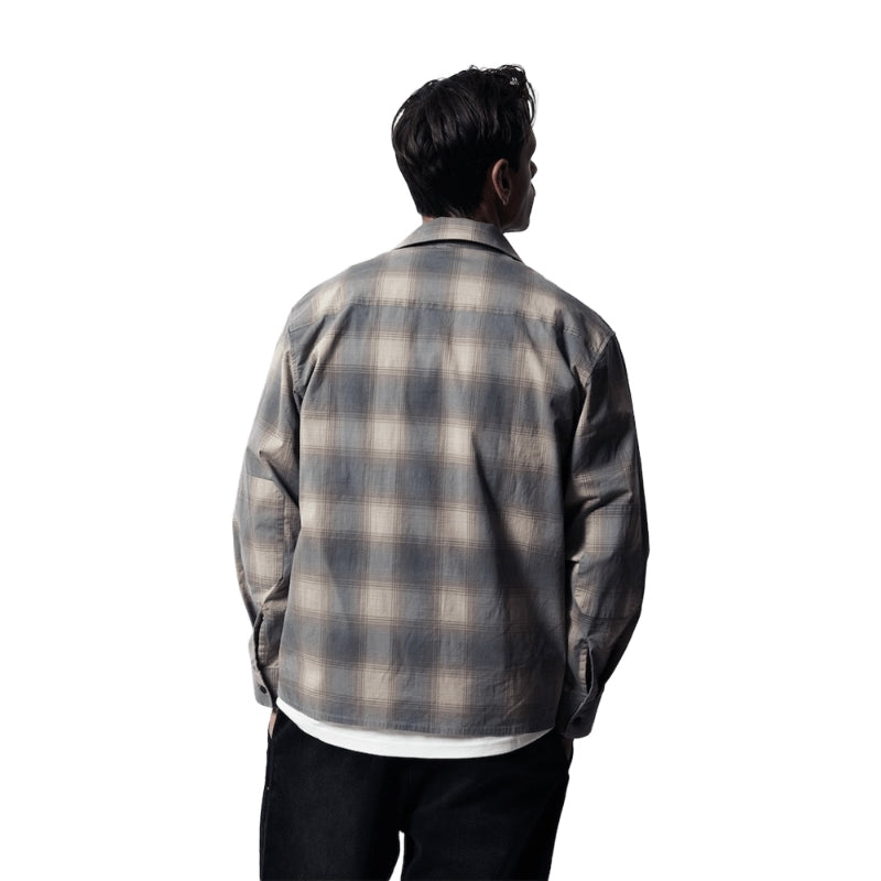 ROARK L/Sシャツ WILDCAMP LS SHIRT (Faded Brown) 着用画像 背面