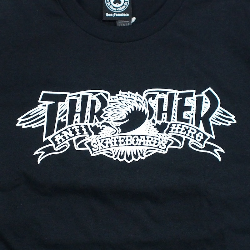THRASHER x ANTI HERO L/STシャツ "MAG BANNER L/S TEE" (Black)