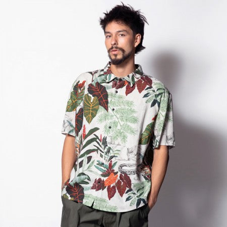 ROARK REVIVAL S/Sシャツ "SCHOLAR LAKE VIAHIRIA S/S WOVEN - COMFORT FIT" (Bone)