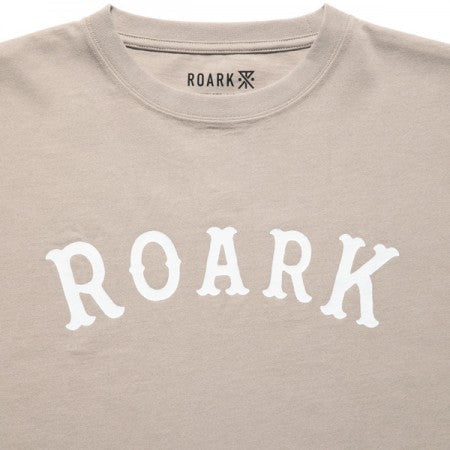 ROARK REVIVAL　Tシャツ　"MEDIEVAL LOGO FINE TECH DRY TEE"　(Beige)