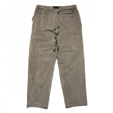 ROARK REVIVAL　パンツ　"NEW TRAVEL PANTS 2.0 CORDUROY ST - RELAX TAPERED FIT"　(Army)