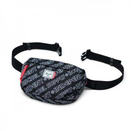 INDEPENDENT × HERSCHEL ウエストバッグ "NINETEEN HIP PACK" (Unified Black)