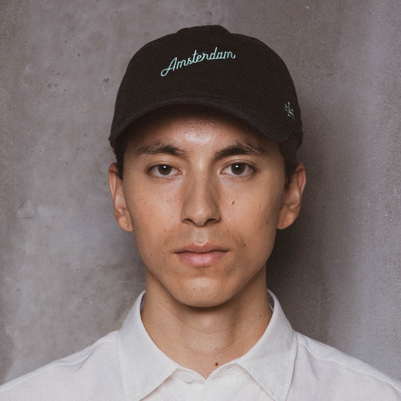 AMERICAN NEEDLE キャップ BALLPARK - AMSTERDAM CAP ブラック 着用画像