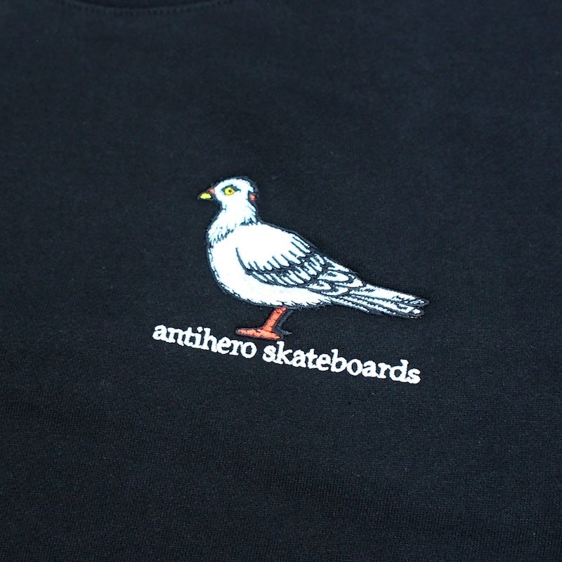 ANTI HERO　クルースウェット　“LIL PIGEON EMB CREWNECK SWEAT"　(Black)