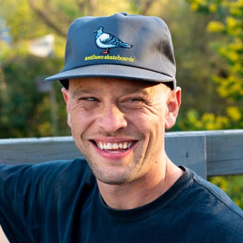 ANTI HERO　キャップ　"LIL PIGEON SNAPBACK CAP"　(Charcoal / Yellow)