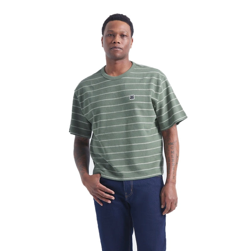 BRIXTON Tシャツ SHIELD PIQUE S/S BOXY KNIT TEE オリーブ 着用画像 正面