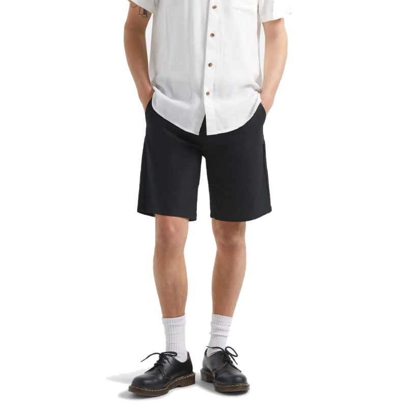 BRIXTON ショーツ SANTO CHINO SHORT ブラック 着用画像 正面