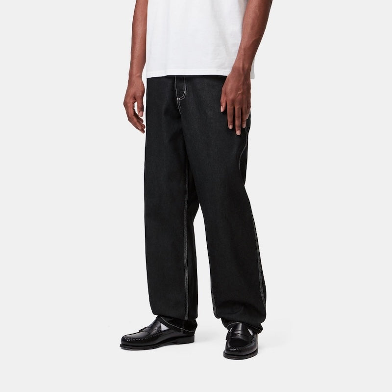 Carhartt WIP デニムパンツ SIMPLE PANT ブラック 着用画像 斜め
