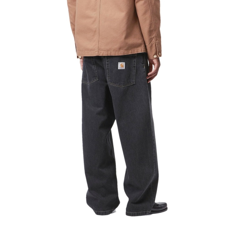 Carhartt WIP デニムパンツ BRANDON PANT ブラックストーンウォッシュ 着用画像 背面