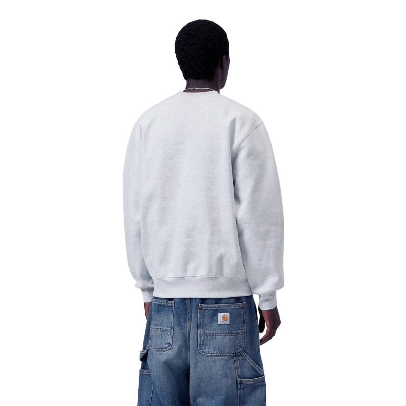 Carhartt WIP クルースウェット CARHARTT SWEATSHIRT (Ash) 着用画像 背面