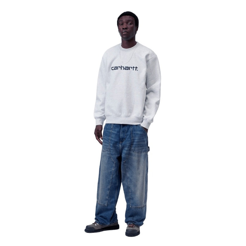 Carhartt WIP クルースウェット CARHARTT SWEATSHIRT (Ash) 着用画像 全身