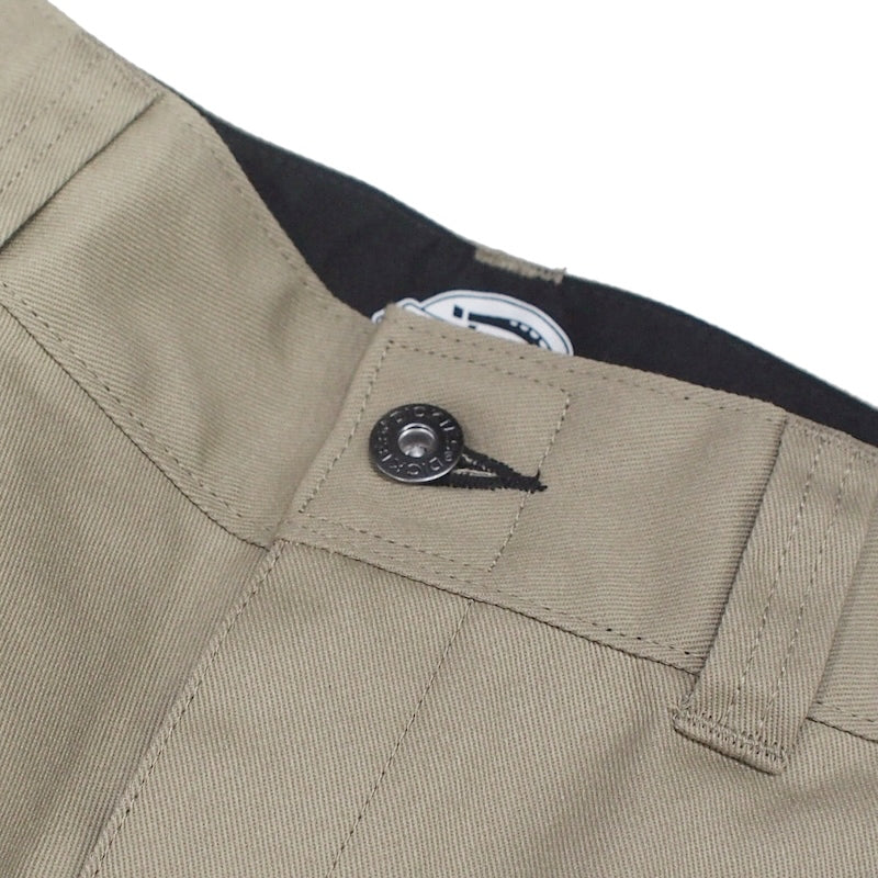 DICKIES SKATEBOARDING ワークパンツ REGULER FIT PANT カーキ 商品画像 メタルボタン