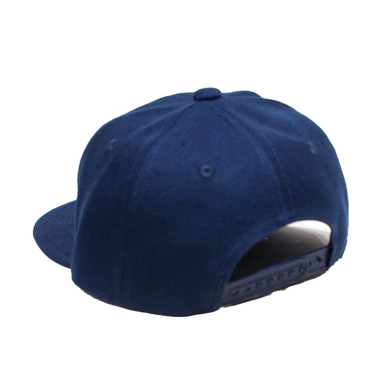 DOGTOWN　キャップ　"CROSS LOGO FLAT SNAPBACK CAP"　(Navy / White)