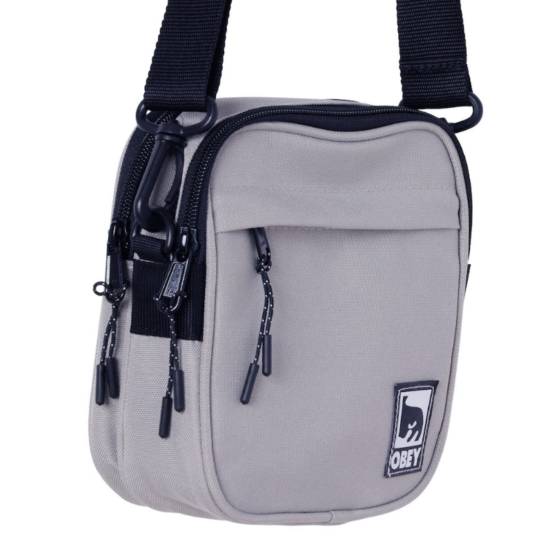 OBEY ミニショルダーバッグ HALF EYE CROSSBODY BAG グレー 商品画像 クローズアップ