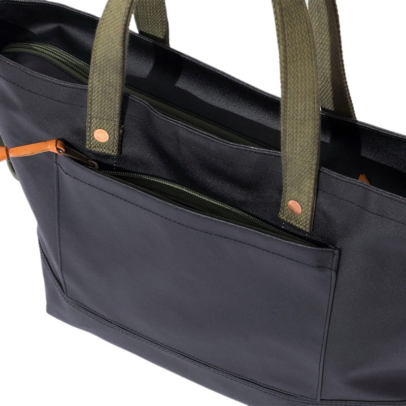 POLeR × WASABI トートバッグ DURABLE TENT TOTE S ブラック 商品画像 フロントポケット
