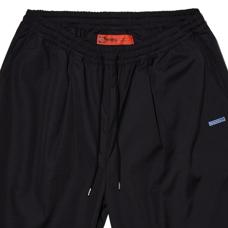 RADIALL パンツ WHEELS STRAIGHT FIT EASY PANTS ブラック 正面 クローズアップ