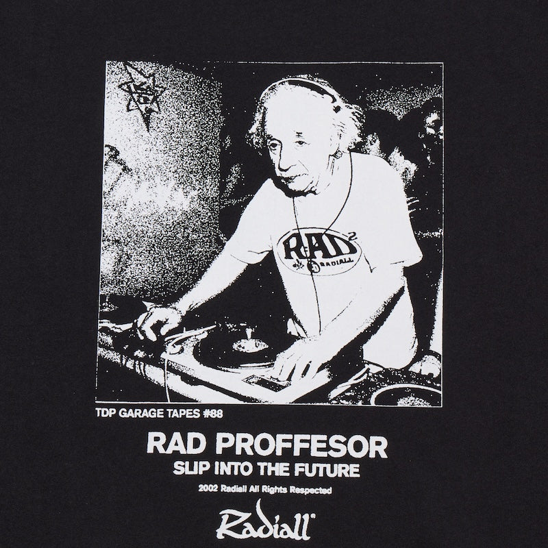 RADIALL Tシャツ E=MC2 CREW NECK T-SHIRT S/S ブラック クローズアップ 正面