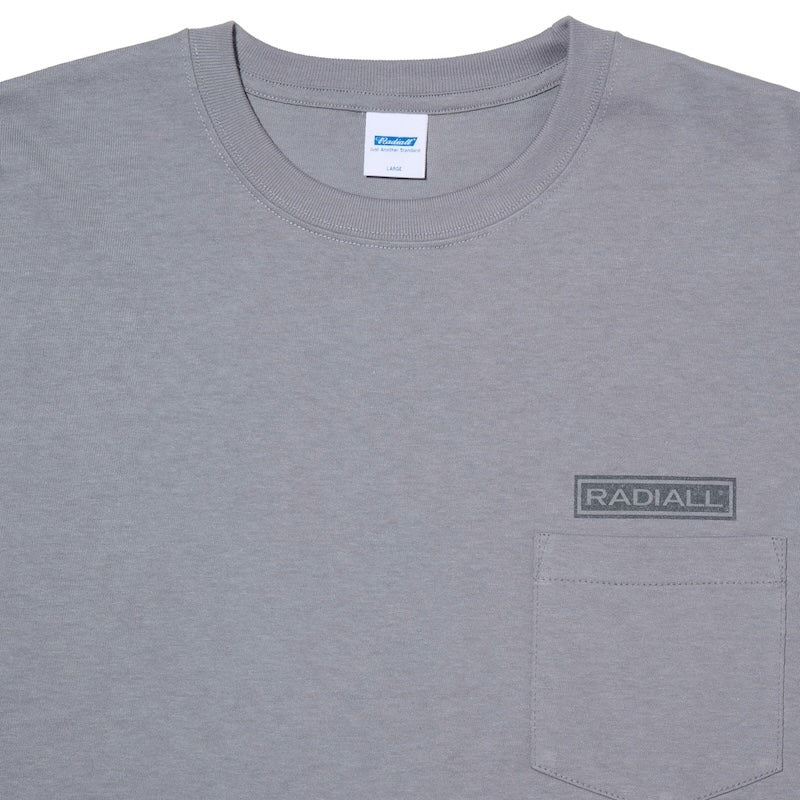RADIALL L/STシャツ WHEELS CREW NECK T-SHIRT L/S グレー クローズアップ