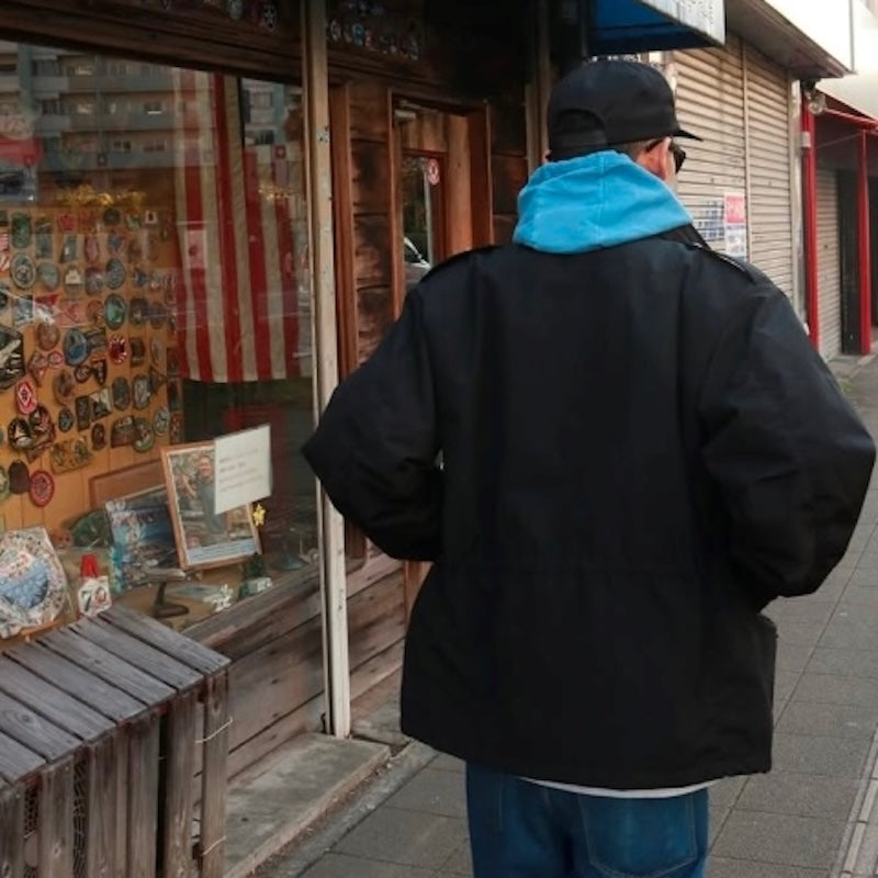 RADIALL フィールドジャケット ブラック 着用　背面