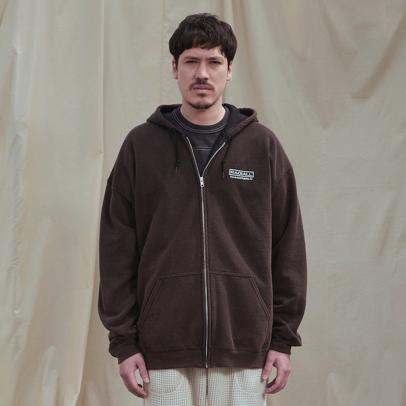 RADIALL ジップパーカー SUPPLY ZIP UP HOODIE ブラック 着用画像 正面