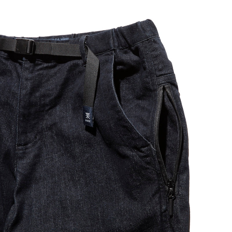 ROARK REVIVAL　パンツ　"TRAVELPANT DENIM - STANDARD FIT"　(Raw)