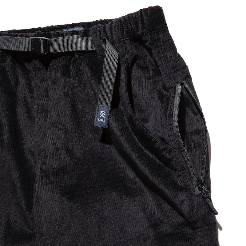 ROARK REVIVAL　パンツ　"TRAVELPANT CORDUROY - STANDARD FIT"　(Black)