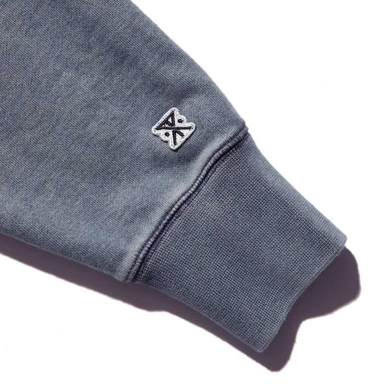 ROARK REVIVAL　パーカー　"MEDIEVAL LOGO P/O HOOD SWEAT"　(Charcoal)
