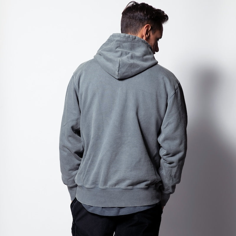 ROARK REVIVAL　パーカー　"MEDIEVAL LOGO P/O HOOD SWEAT"　(Charcoal)