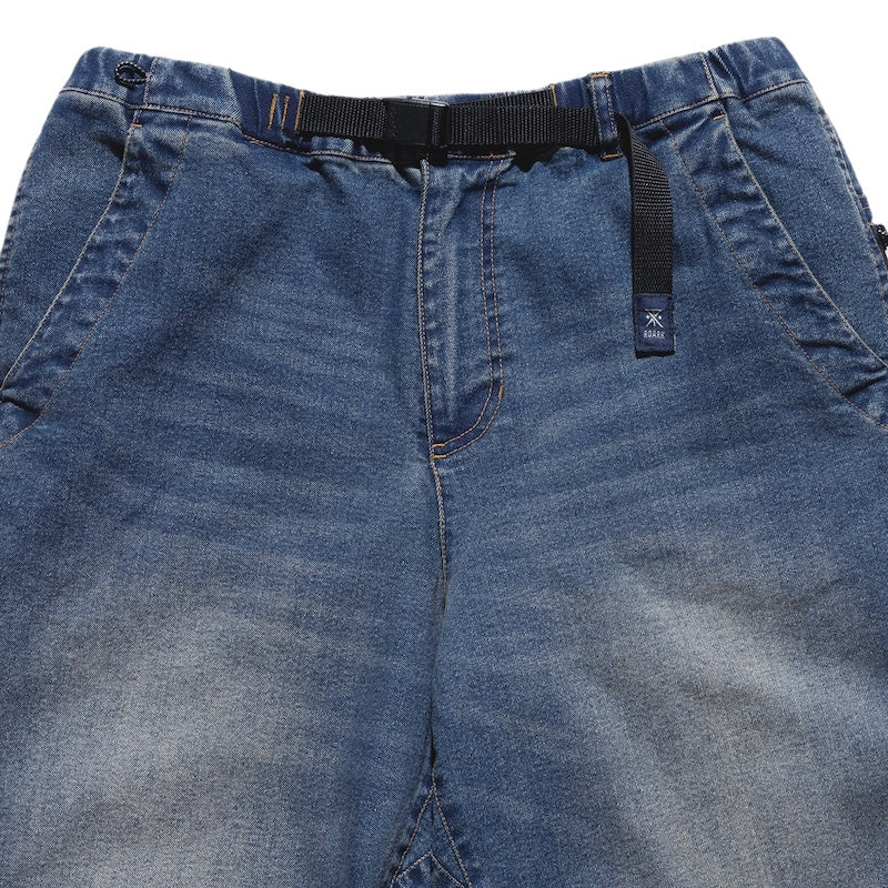 ROARK パンツ TRAVEL PANT DENIM - RELAX ストーンウォッシュ 商品画像 正面 クローズアップ