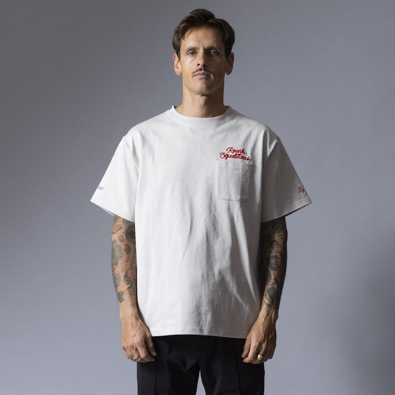 ROARK Tシャツ EXPEDITIONS 14oz H/W TEE オフホワイト 着用画像 正面