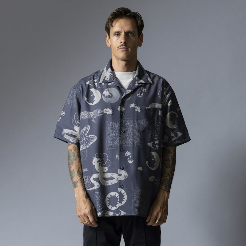 ROARK S/Sシャツ W.B.N GONZO S/S チャコール 着用画像 正面