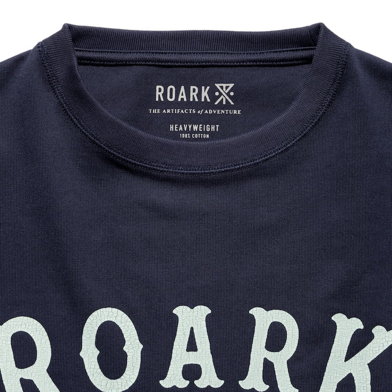 ROARK Tシャツ MEDIEVAL LOGO 14oz H/W TEE ネイビー 商品画像 首元