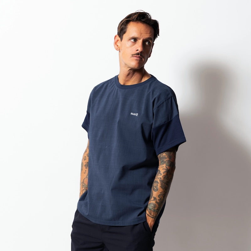 ROARK Tシャツ DELTA QD S/S TEE ストーンブルー 着用画像 1
