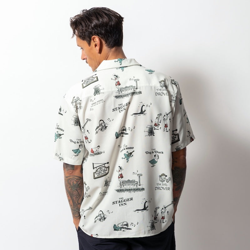ROARK S/Sシャツ CHARMED CIRCLE GONZO S/S SHIRTS ホワイト 着用画像 背面