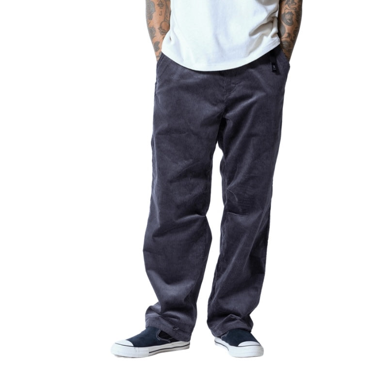 ROARK パンツ TRAVEL PANT CORDUROY - RELAX グレー 着用画像 1