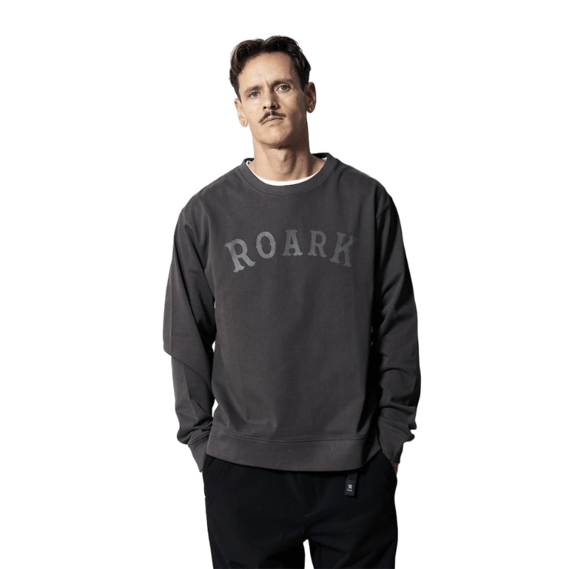 ROARK L/STシャツ MEDIVAL 14oz H/W L/S TEE (Charcoal) 着用画像 正面 1
