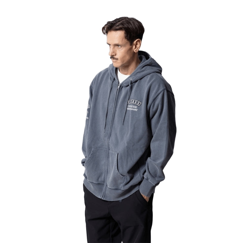 ROARK ジップパーカー ROAMIING F/Z HOOD SWEAT (Desert Navy) 着用画像 正面 2