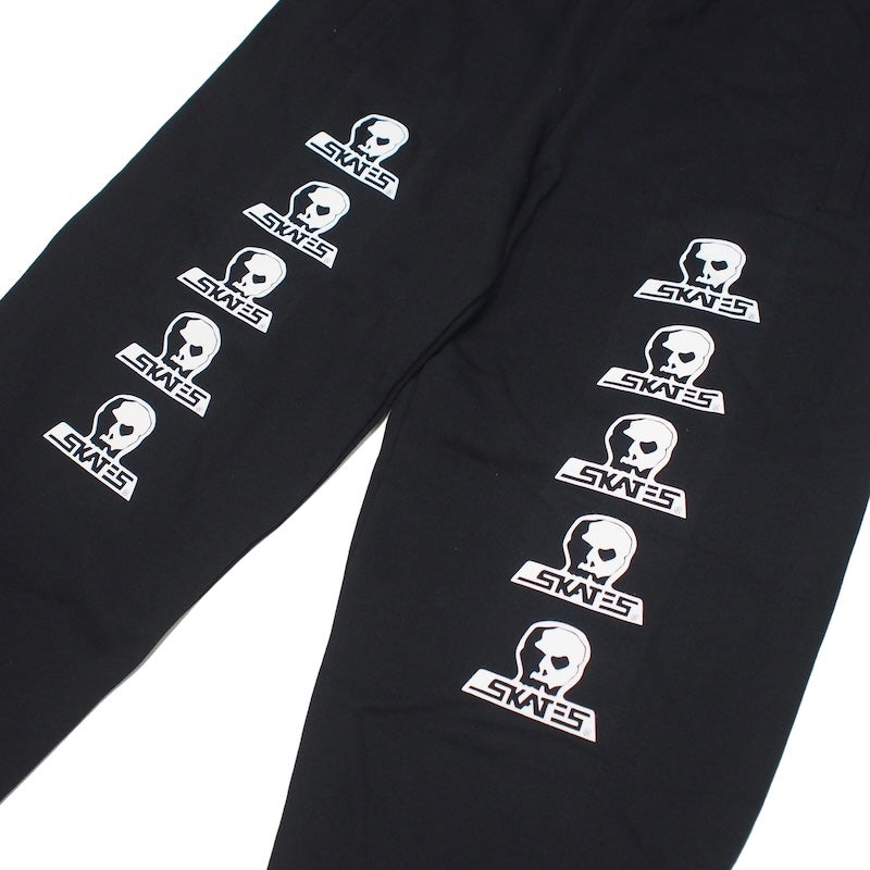 SKULL SKATES　"スカルロゴ スウェットパンツ(両サイドプリント)“　(Black / White Print)