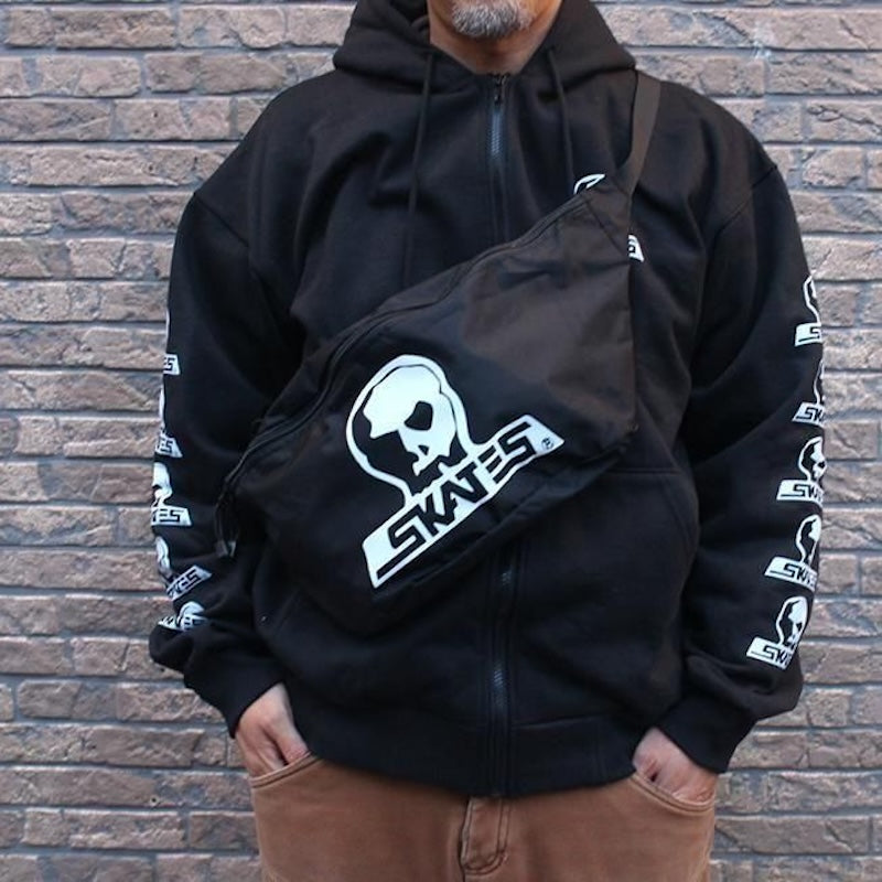 SKULL SKATES ナイロン ショルダーバッグ ブラック/ ホワイト