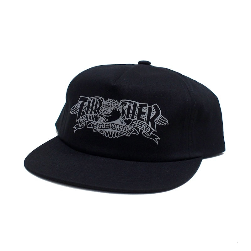 THRASHER x ANTI HERO　キャップ　"MAG BANNER SNAPBACK CAP"　(Black)