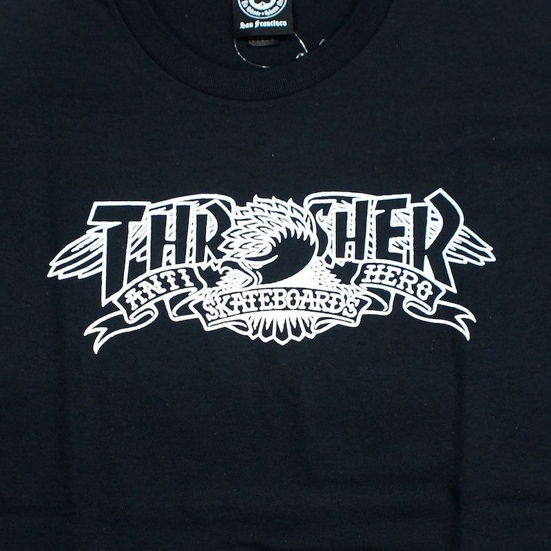 THRASHER x ANTI HERO　Tシャツ　"MAG BANNER TEE"　(Black)