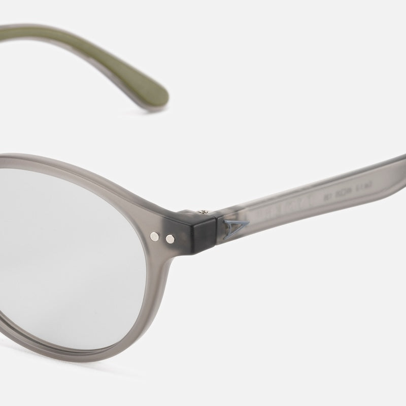 TYMER サングラス OLIVER (Matt Clear Gray2 / Photochromic Gray) 商品画像 6
